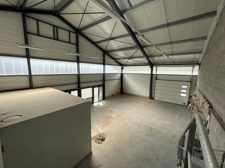 Flex in Bourg-Saint-Maurice for lease - Interior Photo - Image 3 of 5