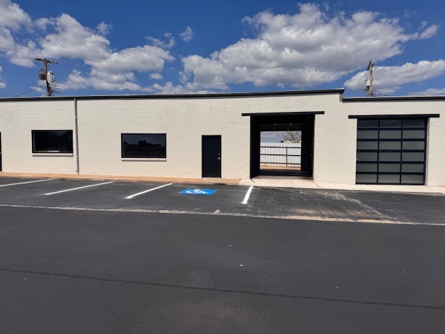 3105 S Holliday Ave, Oklahoma City, OK for lease - Building Photo - Image 2 of 9