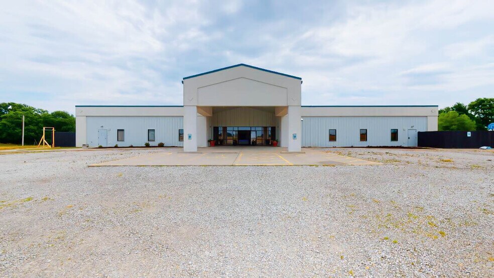 29301 SE Outer Rd, Harrisonville, MO 64701