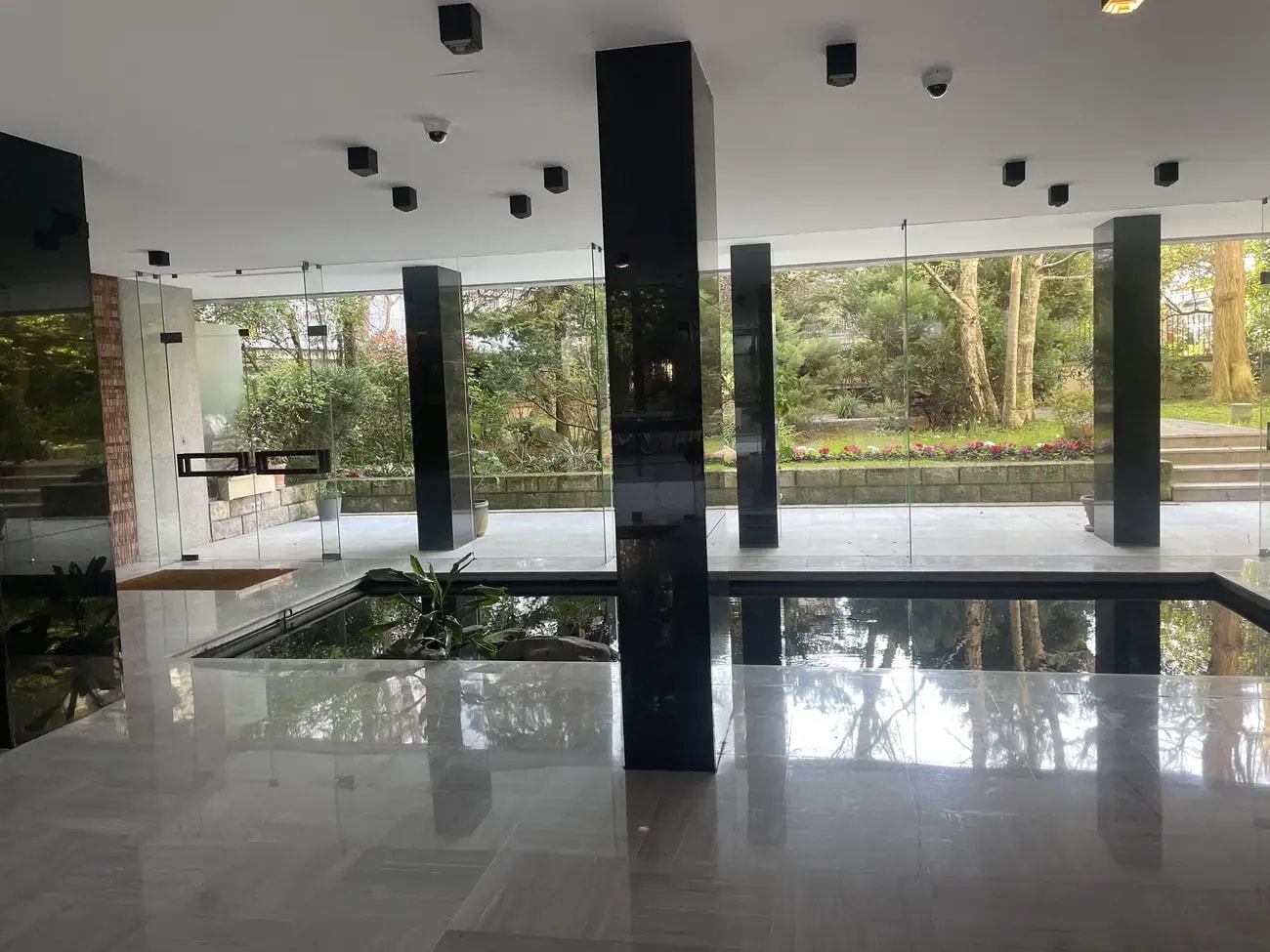 5 Avenue Vavin, Paris for lease Interior Photo- Image 1 of 6