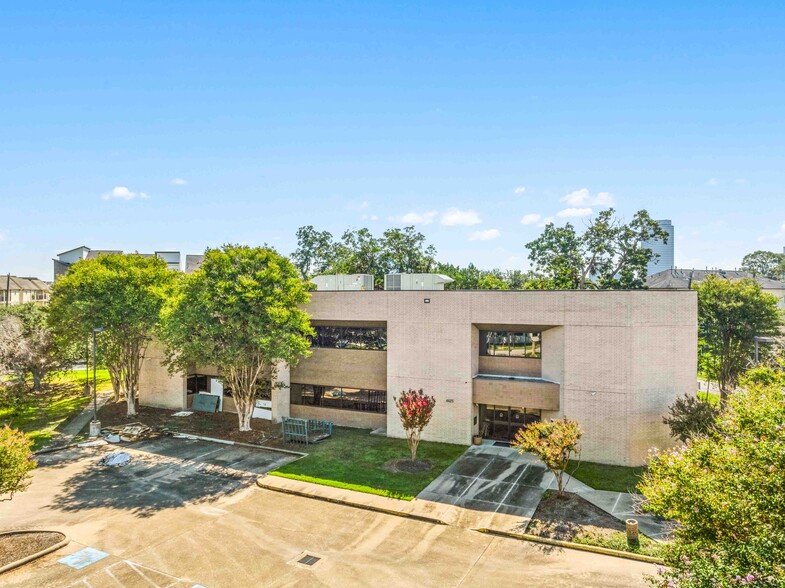 4625 Lillian St, Houston, TX for sale - Building Photo - Image 1 of 11