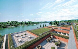 More details for 2 Allée De Longchamp, Suresnes - Office for Lease