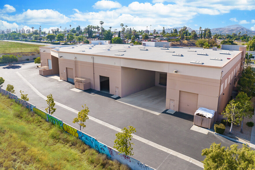 5860 Central Ave, Riverside, CA for lease - Building Photo - Image 3 of 13