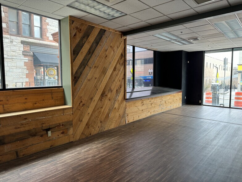 40 Steuben Pl, Albany, NY for lease - Interior Photo - Image 3 of 25