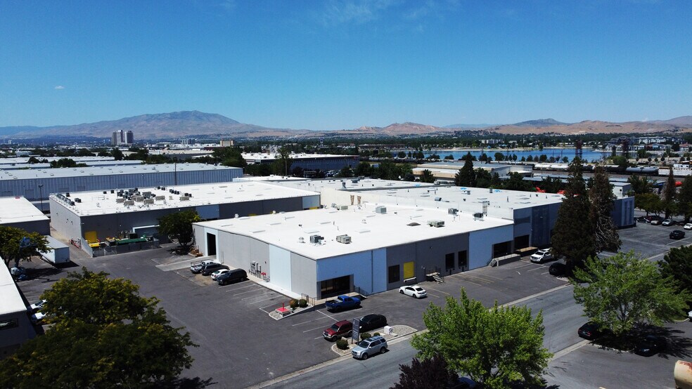 845 Deming Way, Sparks, NV for sale - Primary Photo - Image 1 of 1