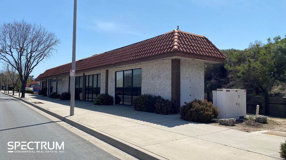 22840 Soledad Canyon Rd, Santa Clarita, CA for lease - Building Photo - Image 3 of 5