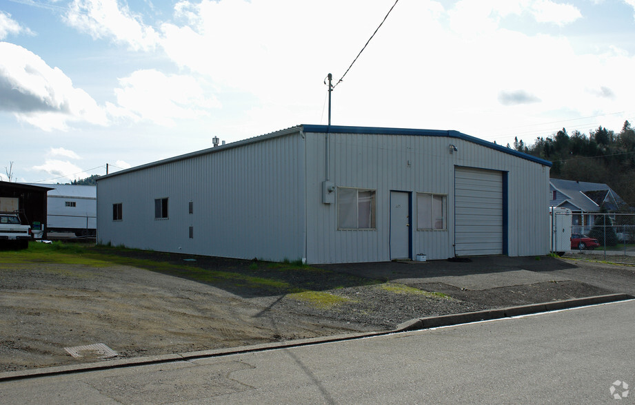 225 NE Bogard St, Roseburg, OR for sale - Primary Photo - Image 1 of 20