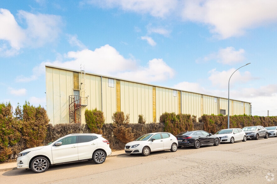 Carrer Empordà, 2, Santa Perpètua de Mogoda, Barcelona for lease - Building Photo - Image 2 of 2