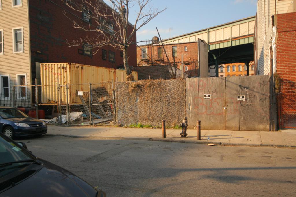 71 Cedar St, Brooklyn, NY for sale Primary Photo- Image 1 of 1