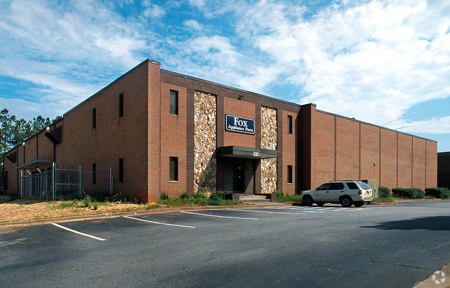 2910 Northeast Pky, Doraville, GA for lease - Building Photo - Image 3 of 7