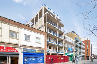 More details for 124 The Grv, London - Retail for Lease