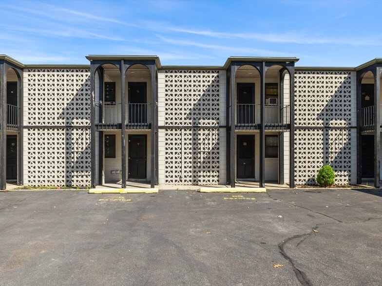 1001 W Parrish Ave, Owensboro, KY for sale - Building Photo - Image 2 of 28