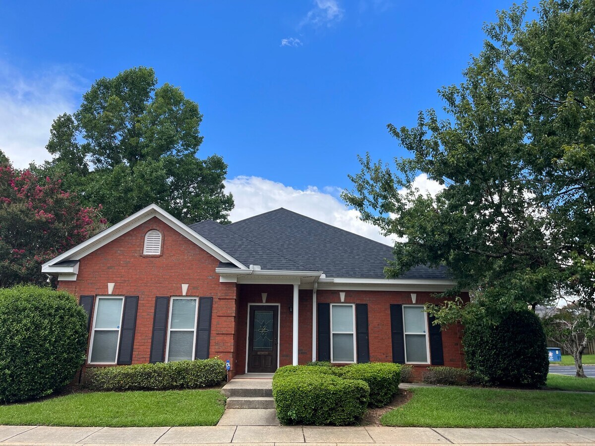 5920 Grelot Rd, Mobile, AL 36609