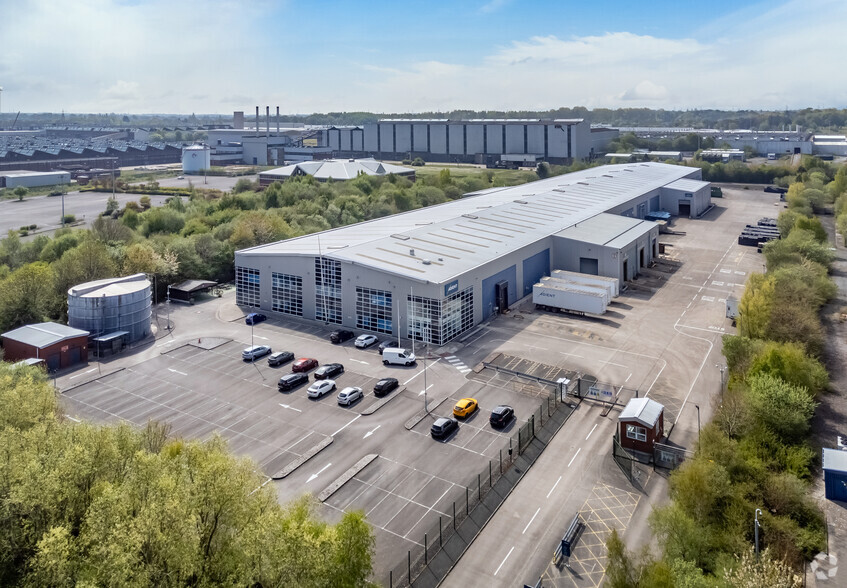 North Rd, Ellesmere Port for lease - Aerial - Image 2 of 5