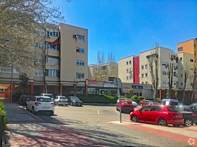 Calle de Uruguay, 23, Coslada, Madrid for sale - Primary Photo - Image 1 of 2