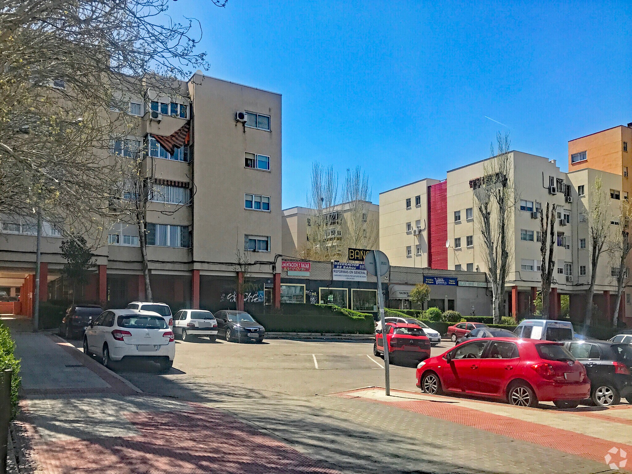 Calle de Uruguay, 23, Coslada, Madrid for sale Primary Photo- Image 1 of 3