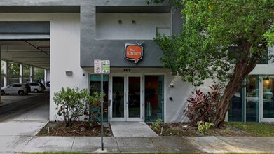 265 NE 24th St, Miami, FL for lease Building Photo- Image 2 of 4