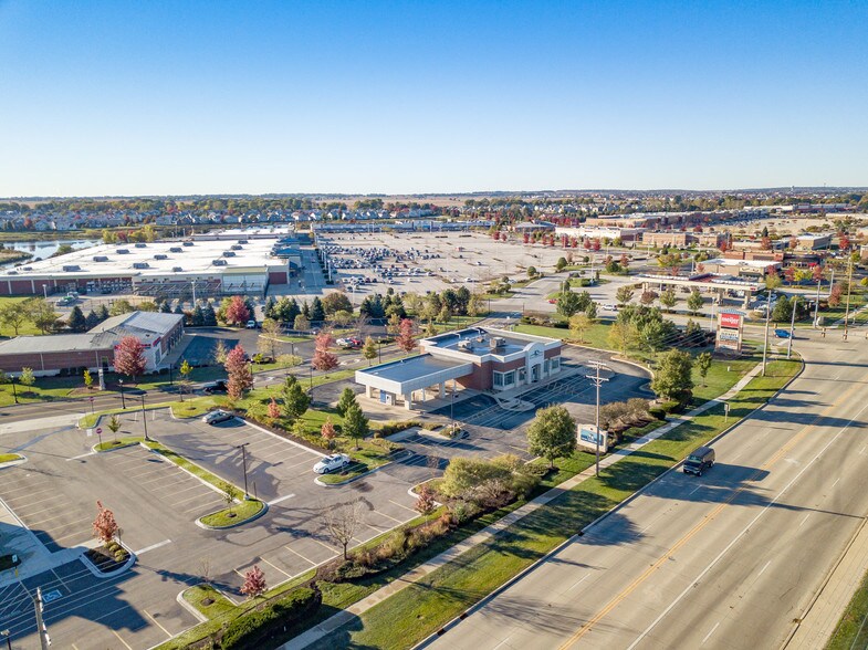 Fifth Third Bank, Oswego, IL for sale - Building Photo - Image 1 of 1