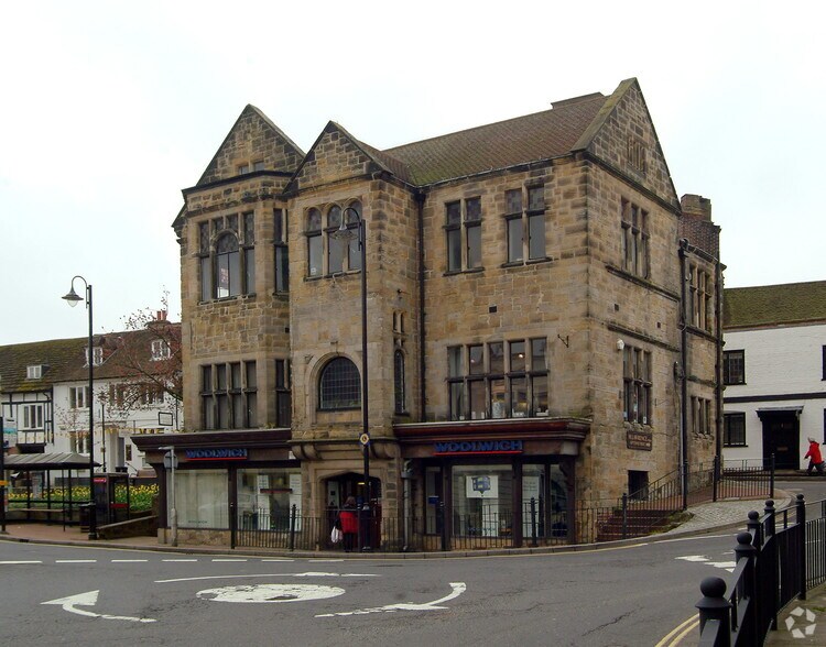 High St, East Grinstead, WSX RH19 3AW