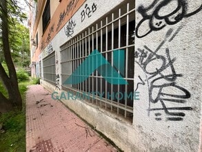 Retail in Cáceres, Cáceres for lease Interior Photo- Image 2 of 7