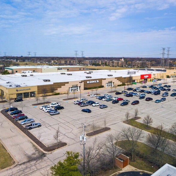 1500 S Elmhurst Rd, Mount Prospect, IL for lease - Building Photo - Image 2 of 8