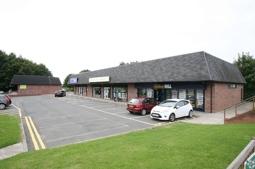 Station Plz, Kilwinning for sale Primary Photo- Image 1 of 1