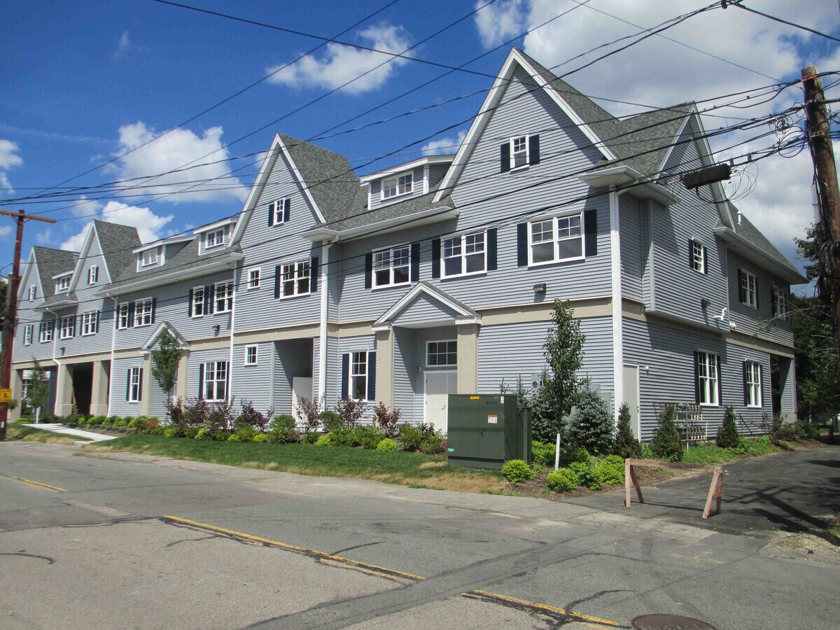408 Whiting Ave, Dedham, MA 02026