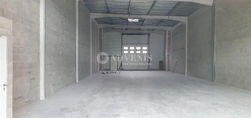 Flex in Carquefou for lease - Interior Photo - Image 2 of 3