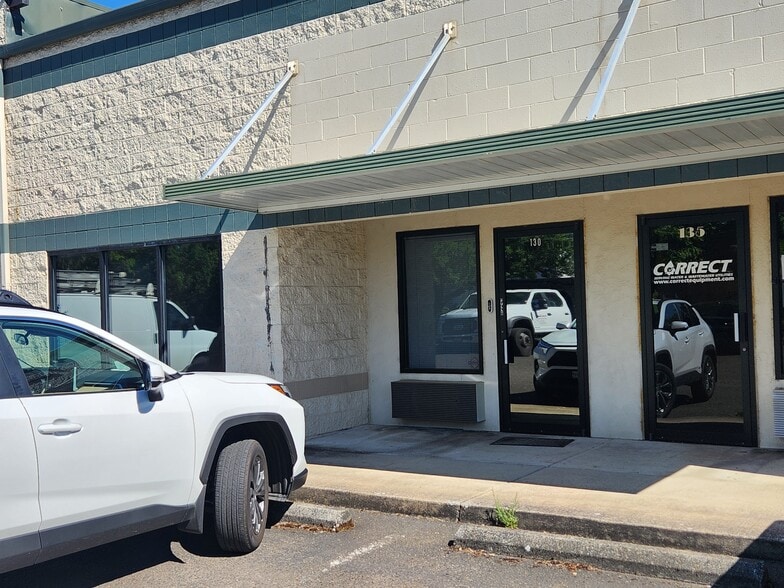 300 S Redwood St, Canby, OR for lease - Building Photo - Image 2 of 7