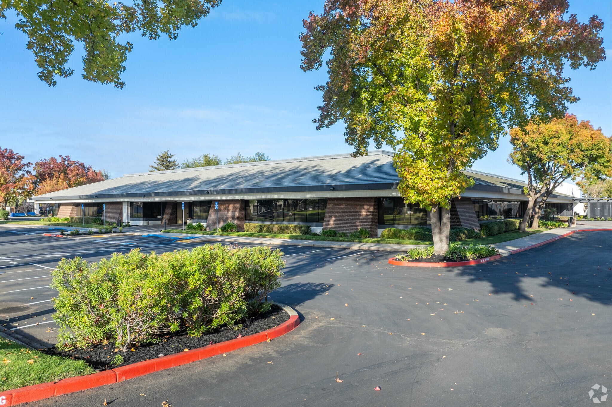 688-698 Gibraltar Ct, Milpitas, CA for lease Building Photo- Image 1 of 12
