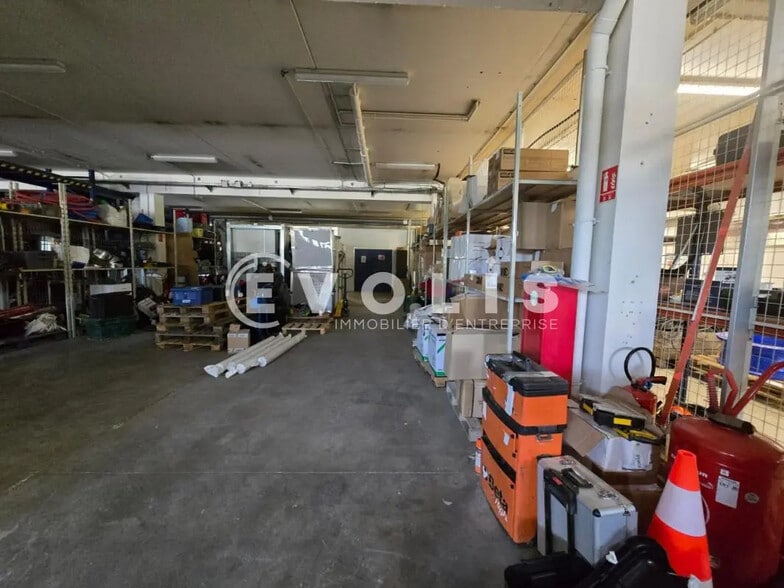 Office in Villebon-sur-Yvette for lease - Interior Photo - Image 2 of 10