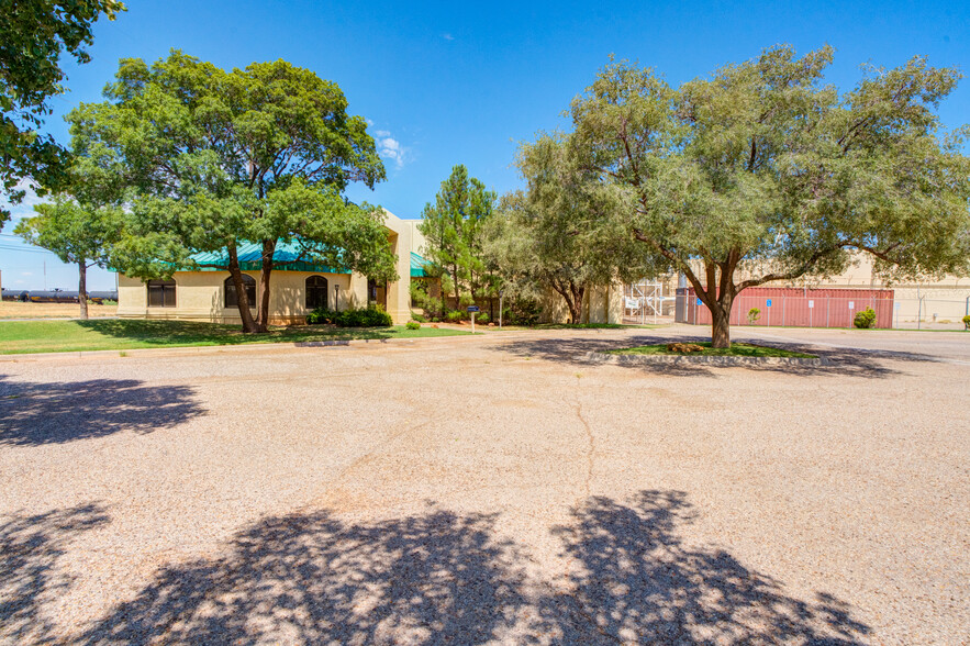 901 E 66th St, Lubbock, TX for sale - Building Photo - Image 3 of 23