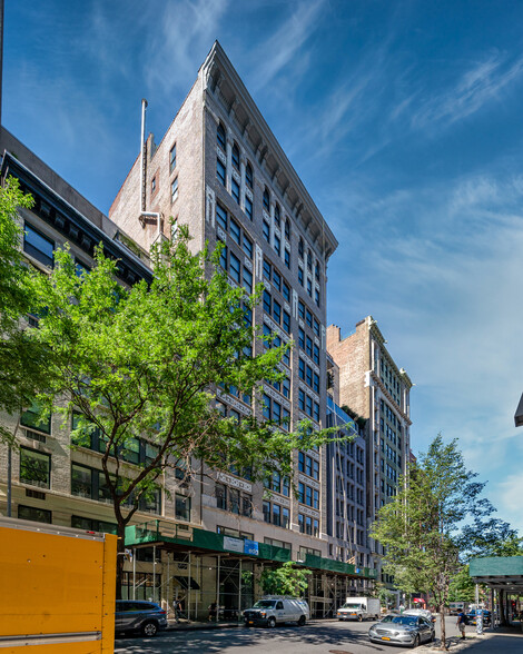 140 W 22nd St, New York, NY for sale - Building Photo - Image 1 of 10