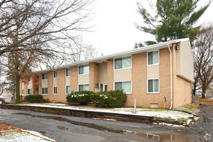 1401 E Kalamazoo St, Lansing, MI 48912