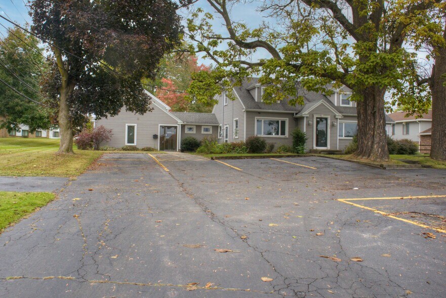 955 E Henrietta Rd, Rochester, NY for sale - Building Photo - Image 1 of 1