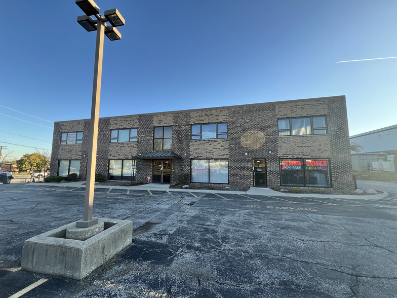 329-335 Irving Park Rd, Roselle, IL for sale - Building Photo - Image 1 of 15