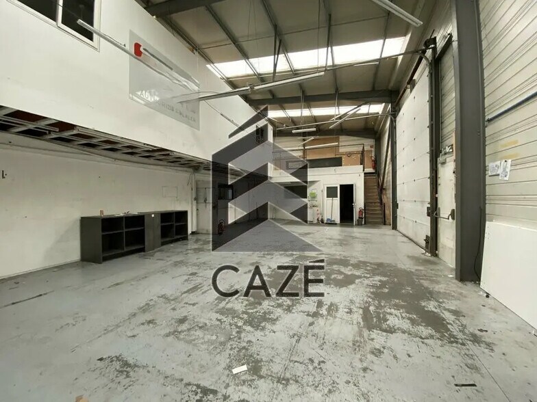Flex in Bordeaux for lease - Interior Photo - Image 3 of 8