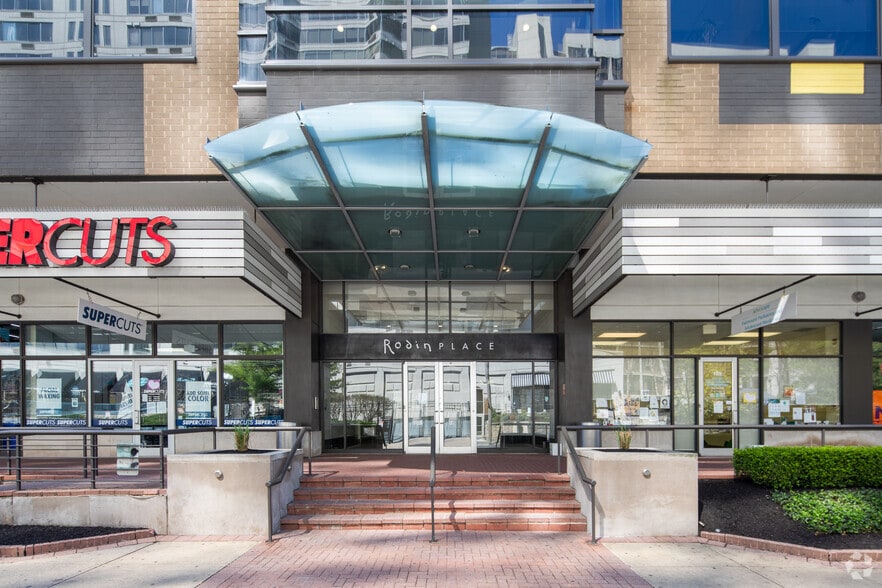 2000 Hamilton St, Philadelphia, PA for lease - Building Photo - Image 3 of 7