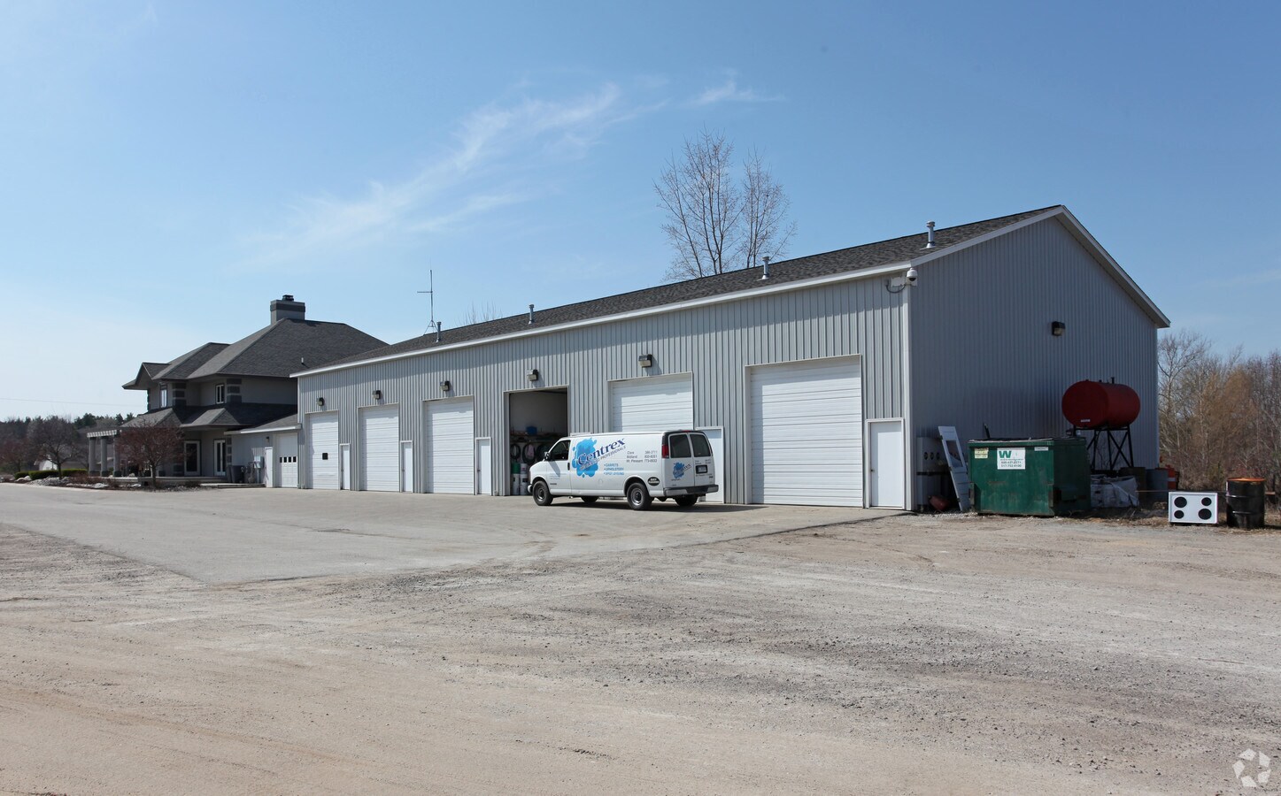 2525 N Eastman Rd, Midland, MI 48642