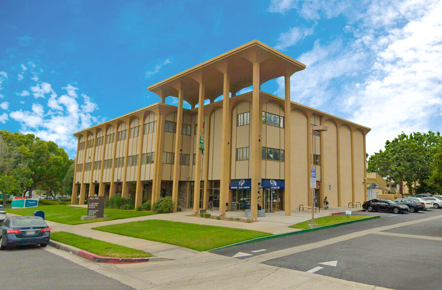 935 S Sunset Ave, West Covina, CA for lease - Building Photo - Image 1 of 4