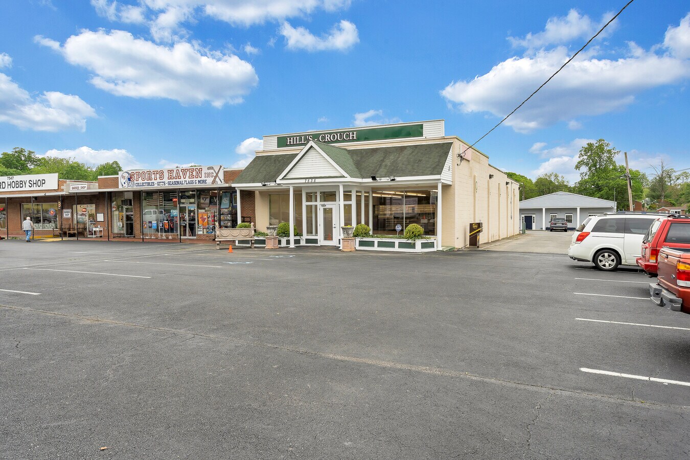 7535 Williamson Rd, Roanoke, VA 24019