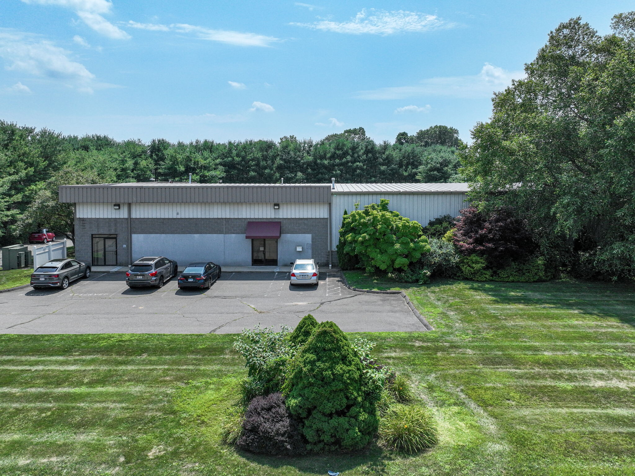 140 Commerce Way, South Windsor, CT for lease Building Photo- Image 1 of 8