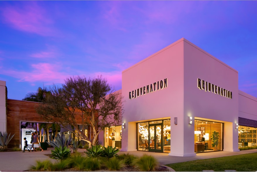 3303-3323 Hyland Ave, Costa Mesa, CA for lease - Building Photo - Image 2 of 8