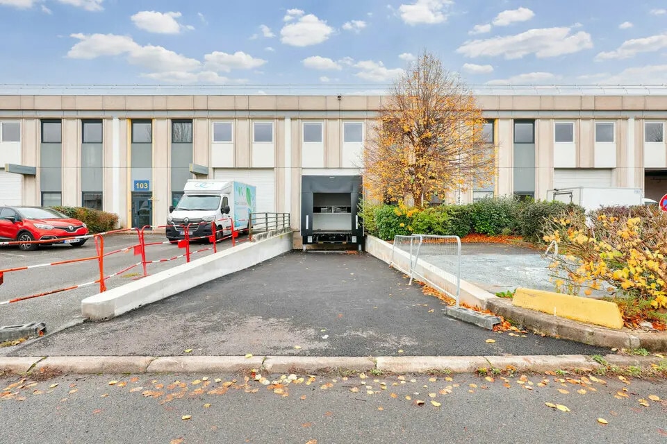 114 Avenue Louis Roche, Gennevilliers for lease Building Photo- Image 1 of 7