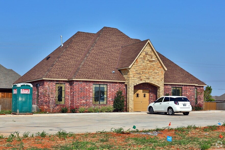 6017 Shiloh, Oklahoma City, OK for sale - Primary Photo - Image 1 of 1