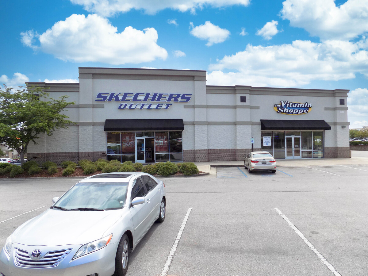 Skechers outlet 2025 huntsville al