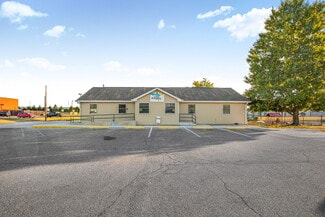 More details for 925 Hendricks Dr, Lebanon, IN - Retail for Sale