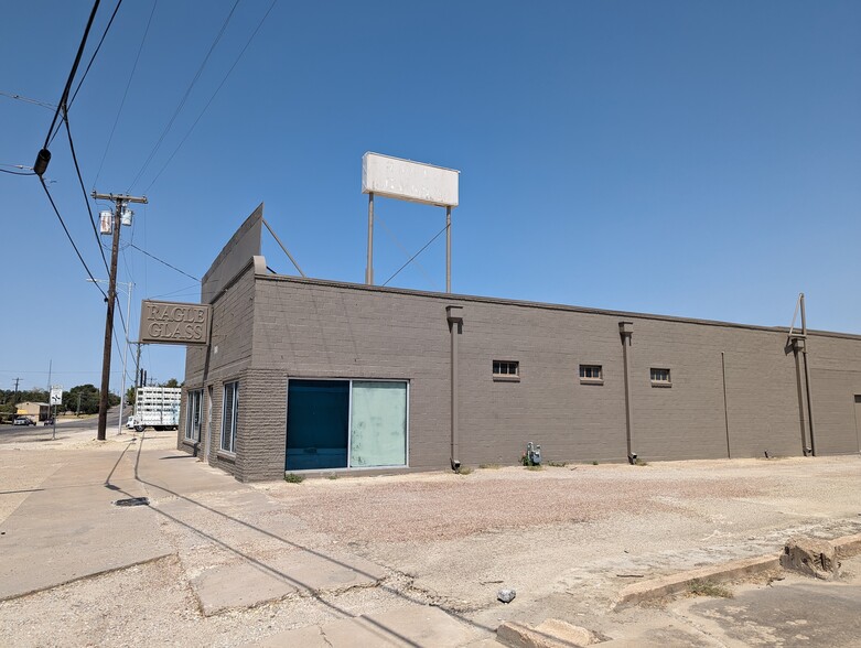 1220 Mineral Wells Hwy, Weatherford, TX for sale - Building Photo - Image 1 of 14