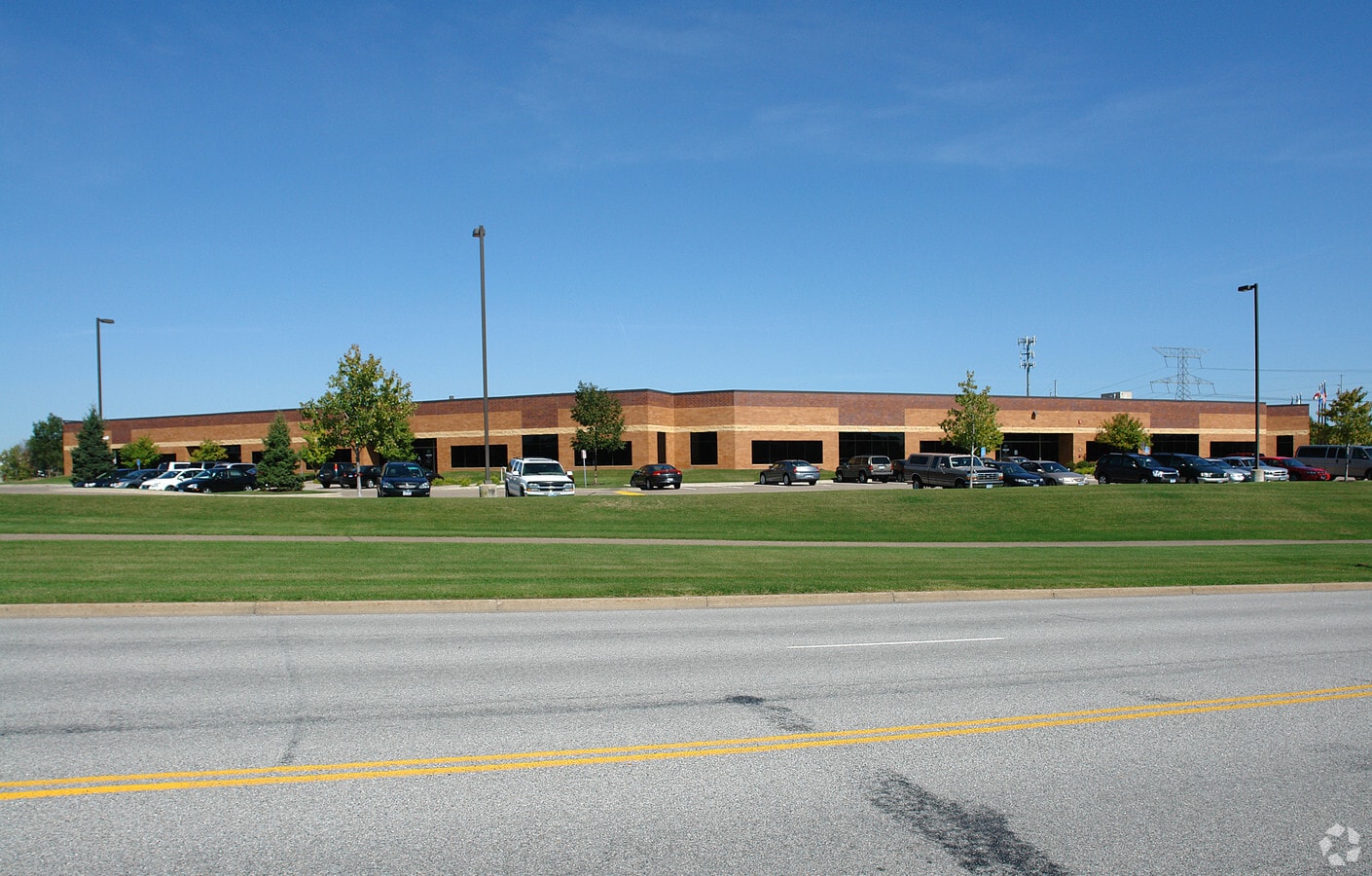 5000 Cheshire Ln N, Plymouth, MN 55446