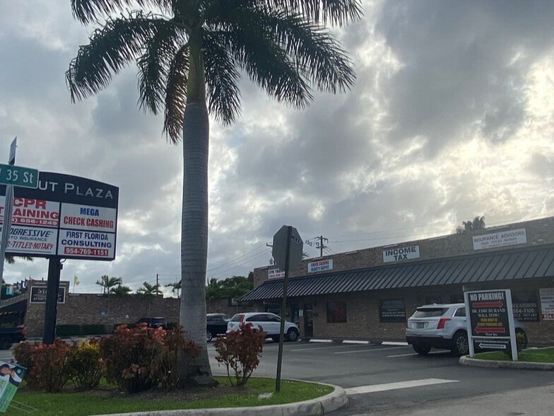 3451-3481 N Andrews Ave, Oakland Park, FL for sale - Building Photo - Image 2 of 33